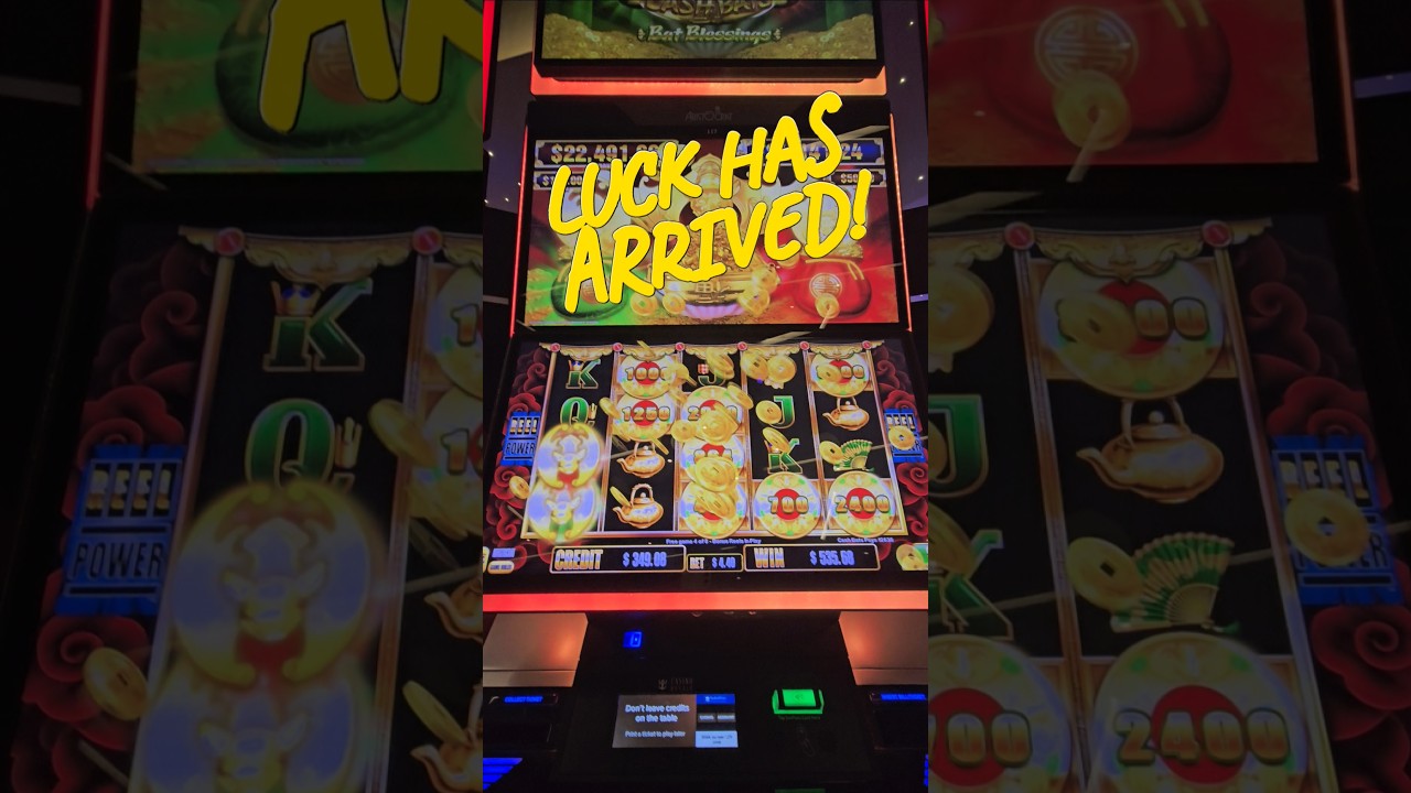 When Luck Arrives on Big Fu Cash Bats Slot #casino #slot #cruise #gambling #fyp Video