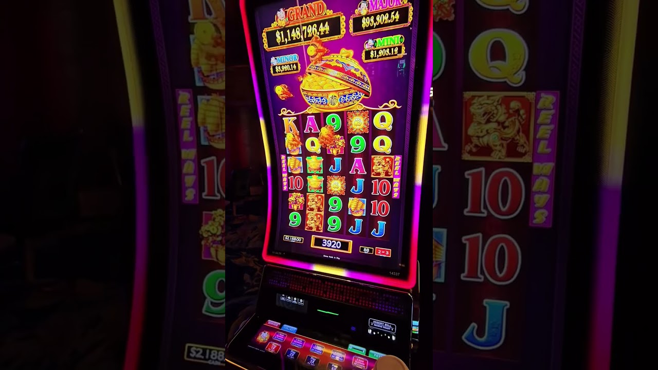 slot machine big win casino slot jackpot slotmachine gambling slots bigwin gamble massive Video