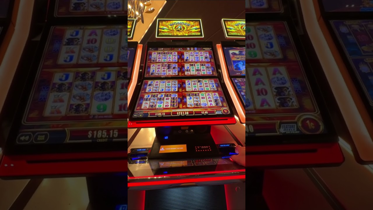 OMG! Check Out This MASSIVE Slot Machine Bonus! Video